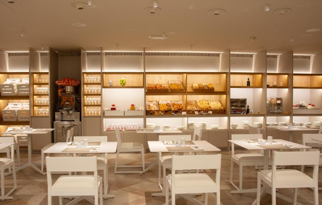 هتل والنسیا پالاس